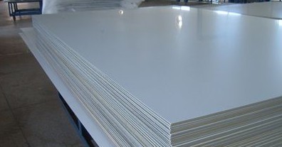 鋁扣板的優(yōu)勢(shì)-型材鋁方通廠家跟你講用型材鋁方通吊頂?shù)娜齻€(gè)緣故