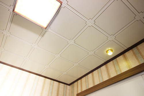 新中式客廳鋁扣板吊頂-客廳鋁扣板吊頂廠家之新中式鋁扣板吊頂怎么樣