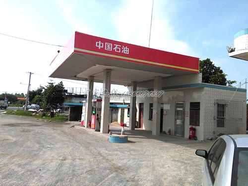 加油站鋁扣板吊頂價格-加油站吊頂為什么指定用S型高邊防風(fēng)鋁條扣